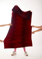 GOOD VIBRATIONS THROW - DARK BERRY