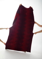 GOOD VIBRATIONS THROW - DARK BERRY